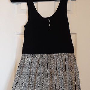 Women's Dress, Small; can fit juniors